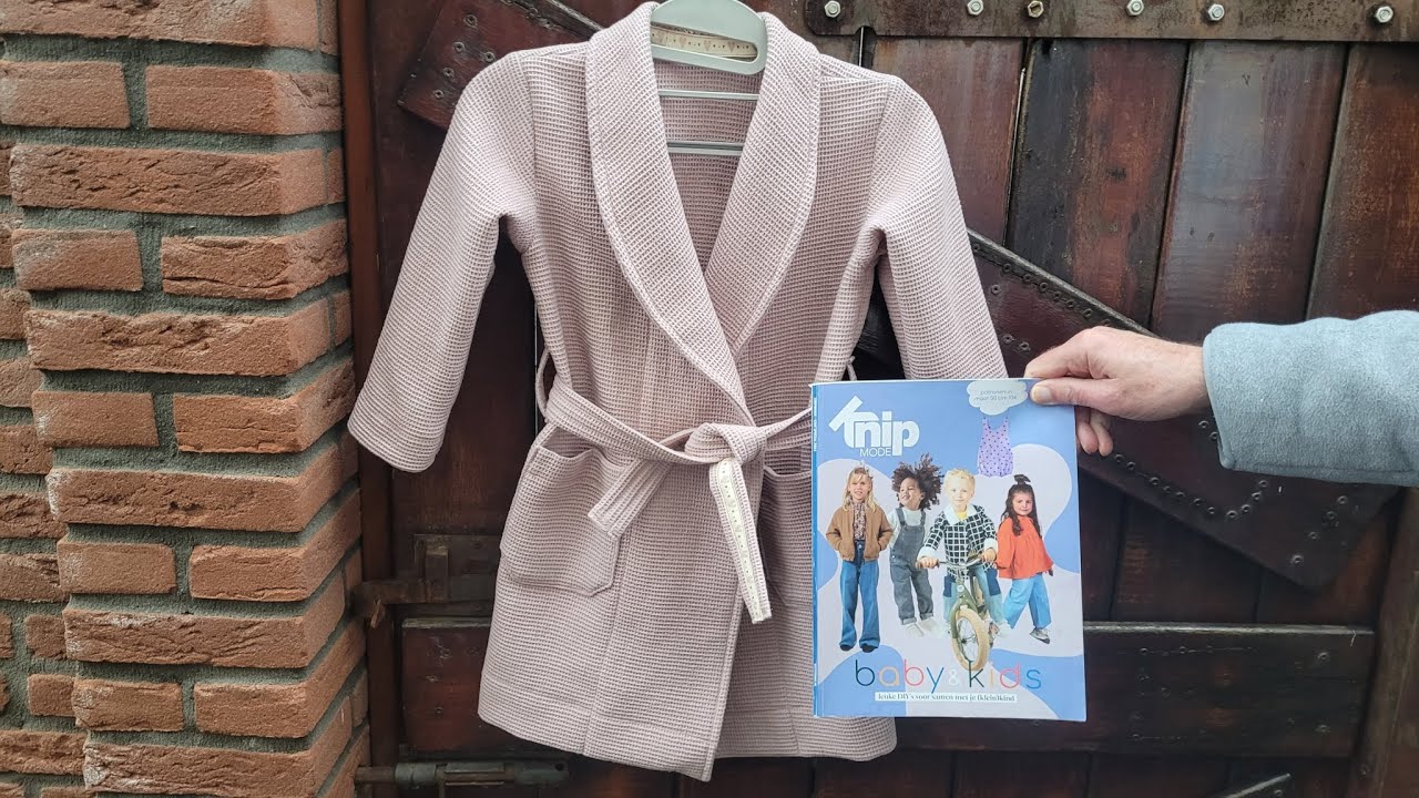 Badjas 24 naaien uit de Knipmode Baby & Kids.