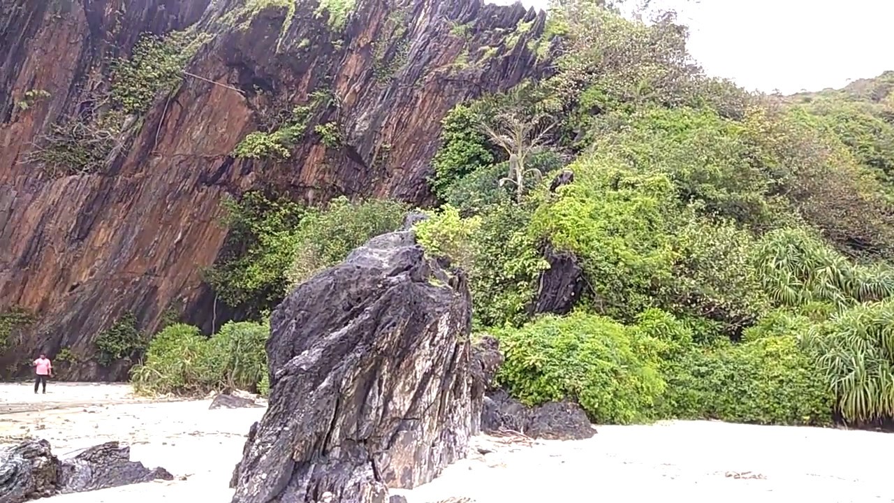 APSARAKONDA BEACH, HONNAVAR, KARNATAKA
