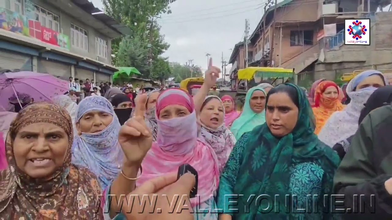 Safapora Residents In Ganderbal Protest Against Alleged Assault And Murder Case, Demands Strict Puni