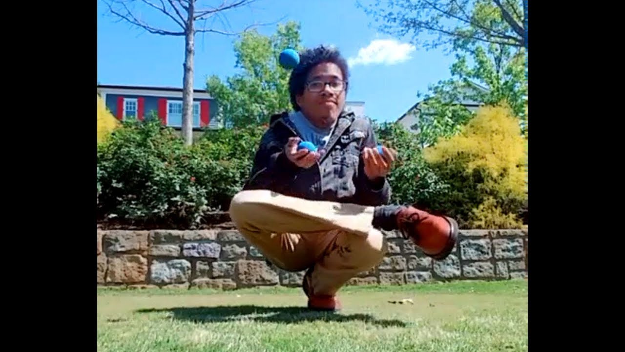 Bryan CHIBI Gaynor | Chibi Does The Juggling