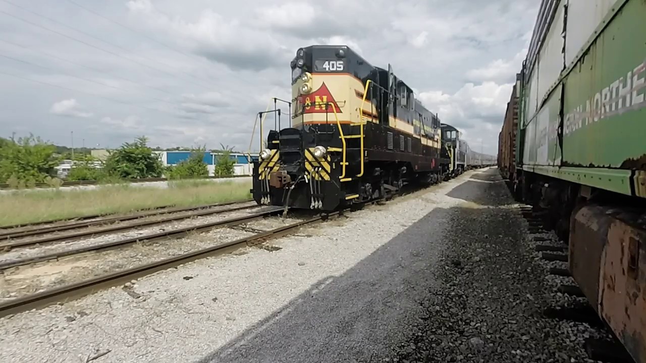 EMD 567! - L&N GP7 Idling in Nashville, Tennessee