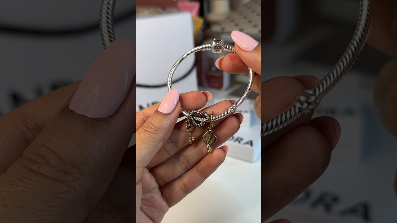 Pandora charm bracelet unboxing ✨ #giftidea #christmasgiftideas #charms #giftsforher #pandoramoments