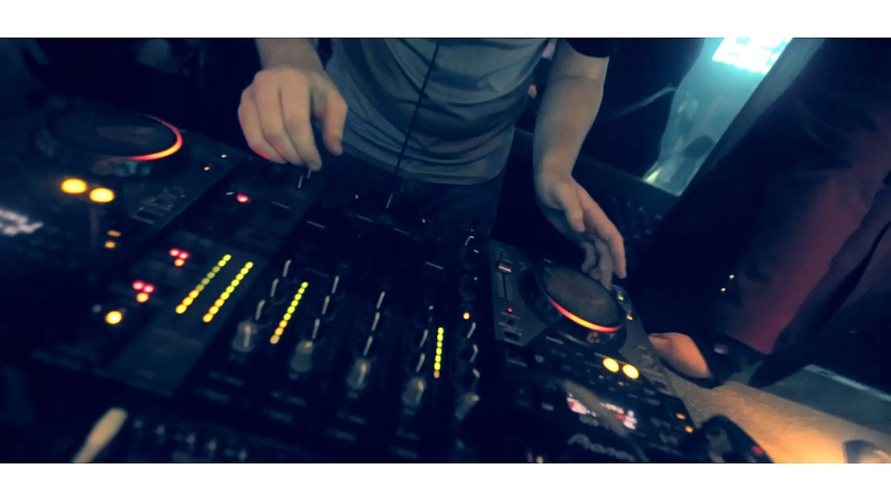 Sunrise Klub Kowalów Dolny II Dzień Świąt  Noc Świrów  DI Dzej Mietek & DJ'House