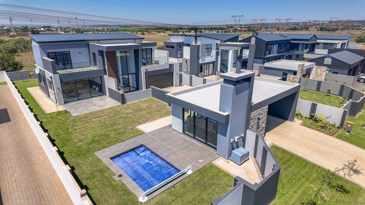 4 Bedroom For Sale - Midstream Estate