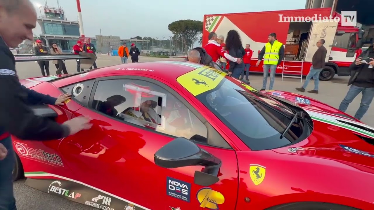 TEST FERRARI AD ALTA VELOCITÀ SULLA PISTA DELL'AEROPORTO DI FOGGIA