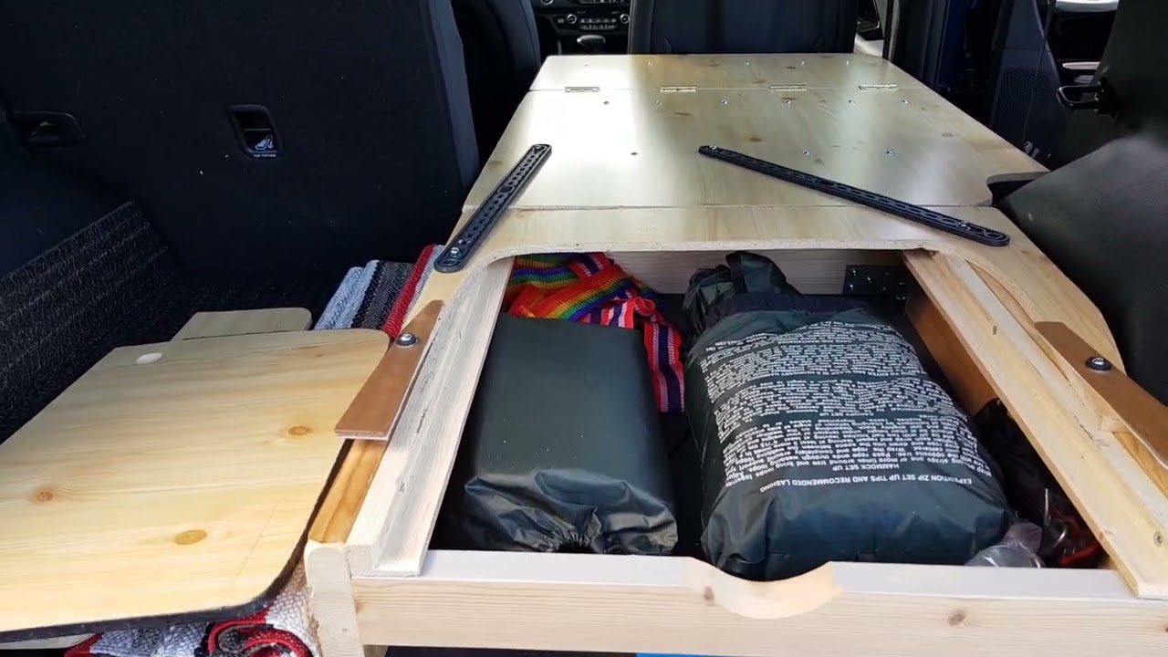 Car build. Bed rig. Car Camper. Kia Niro 2017 Hybrid. #Carliving# #Carlife# Norway#