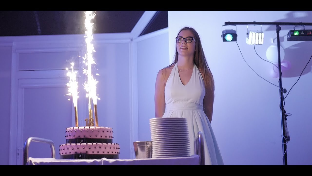 18 Urodziny Nicoli | Nowoczesny Film Urodzinowy