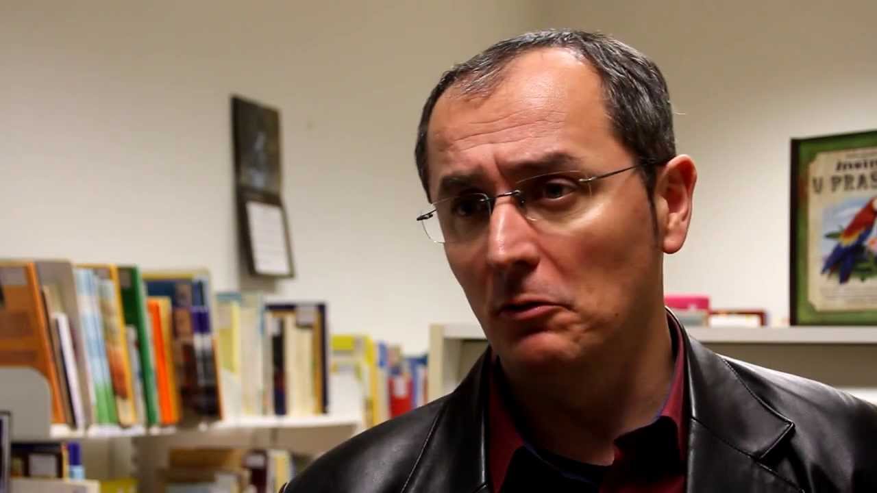 9 i pol pitanja - Pedja Bajović