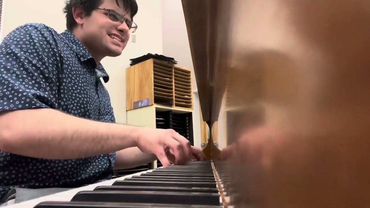 Josh Day - &ldquo;Georgie Porgie&rdquo; (Toto Cover)
