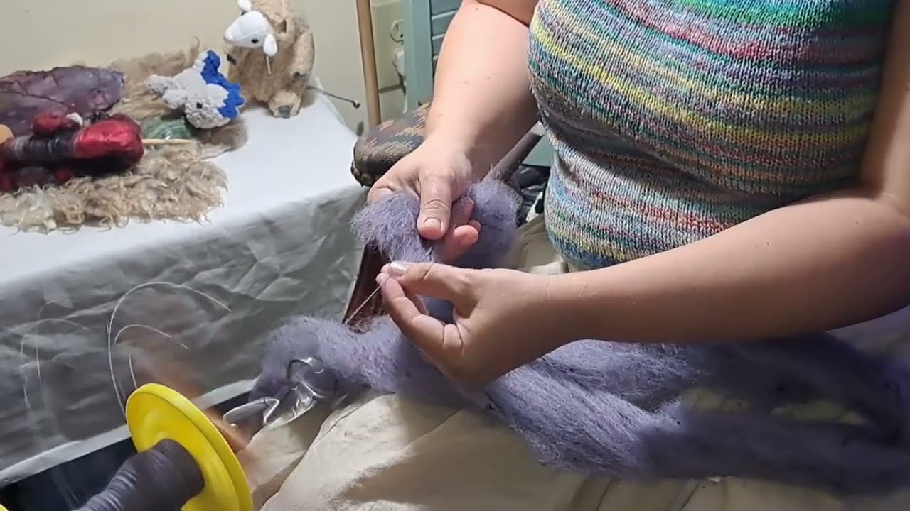 Spin a Shetland Tweed Yarn from Hand-pulled Roving