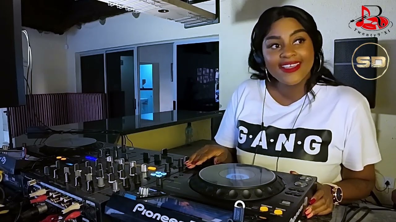 No Mic. No FX. Just Deep House | Ms Jones
