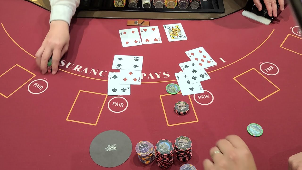 МОЙ ЛУЧШИЙ ВЫИГРЫШ В БЛЭКДЖЕК В ЛАС-ВЕГАСЕ С РУКАМИ В 1000 ДОЛЛАРОВ!!