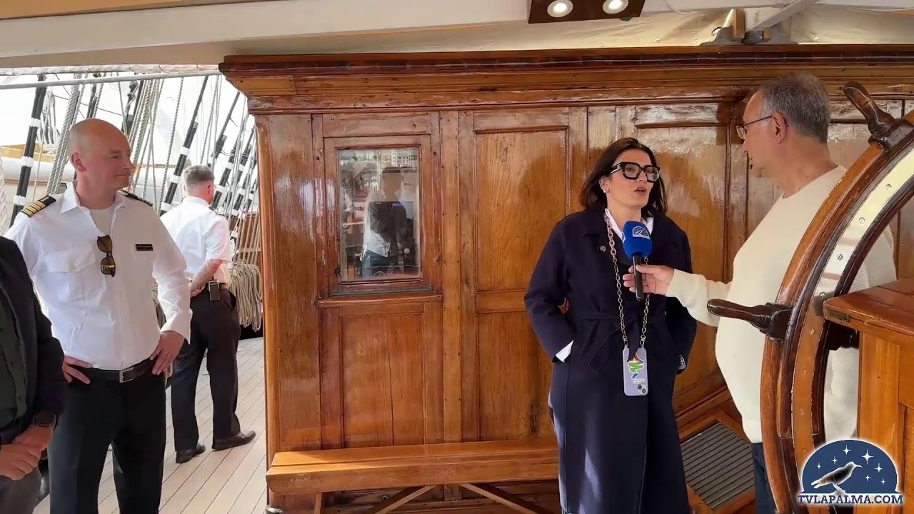 El buque escuela danés Danmark visita por primera vez el puerto de Santa Cruz de La Palma
