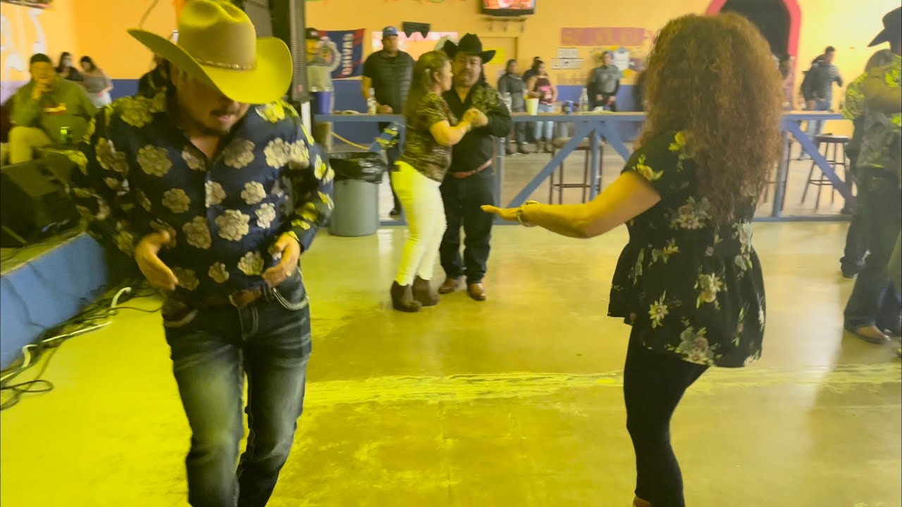 EL Gavilan de Coahila metiendo esos pasos prohibidos!!💃