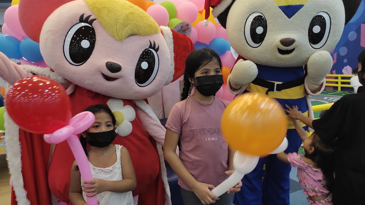 Kidzoona Mascot at Robinson Galleria South | Dancing with Kidzoona Mascot | LaLa Sisters