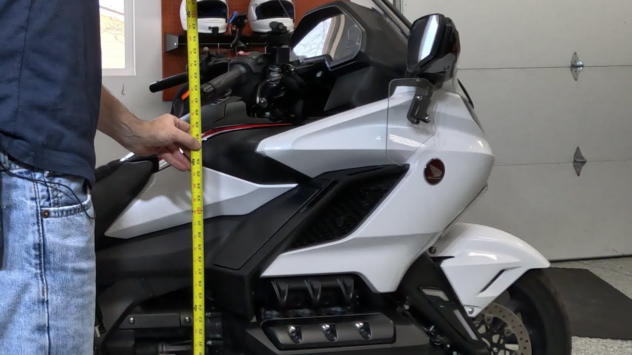 Installing Helibars Risers on a 2024 Goldwing Tour DCT. Showing the before/after for the driver.