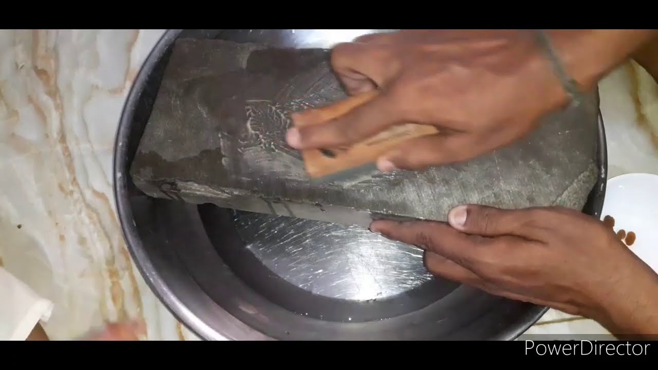 Gola kabootar ka garmi ma doranay ka khal pani