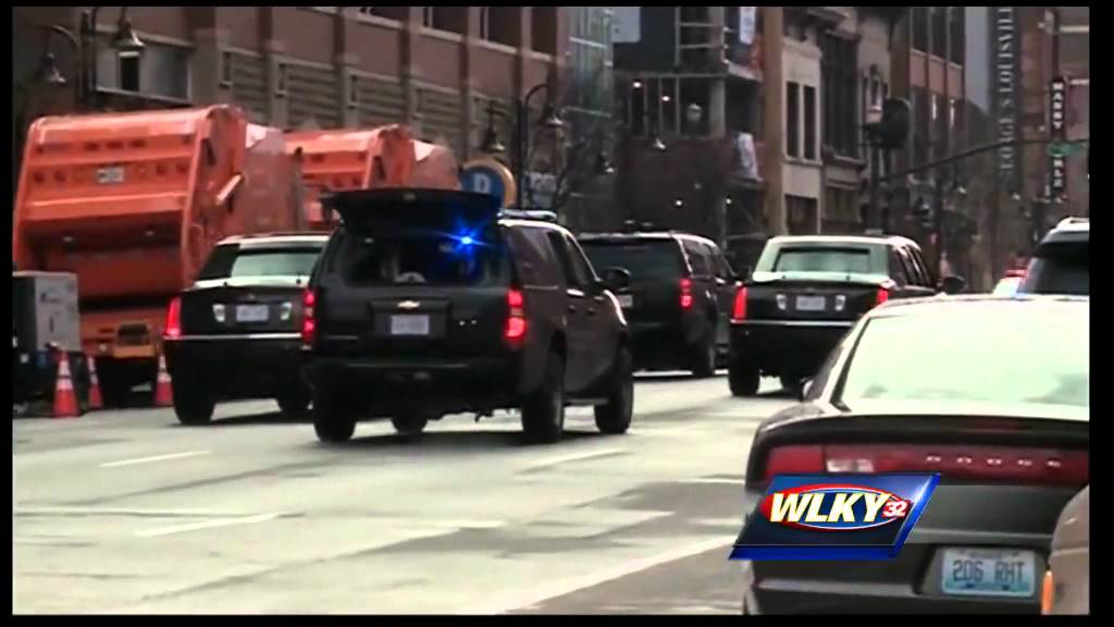 Raw video: President Barack Obama's motorcade arrives in downtown Louisville
