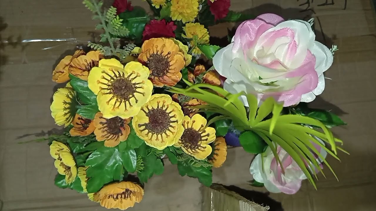প্লাস্টিক ফুল দিয়ে ঘর সাজানোর পদ্ধতি