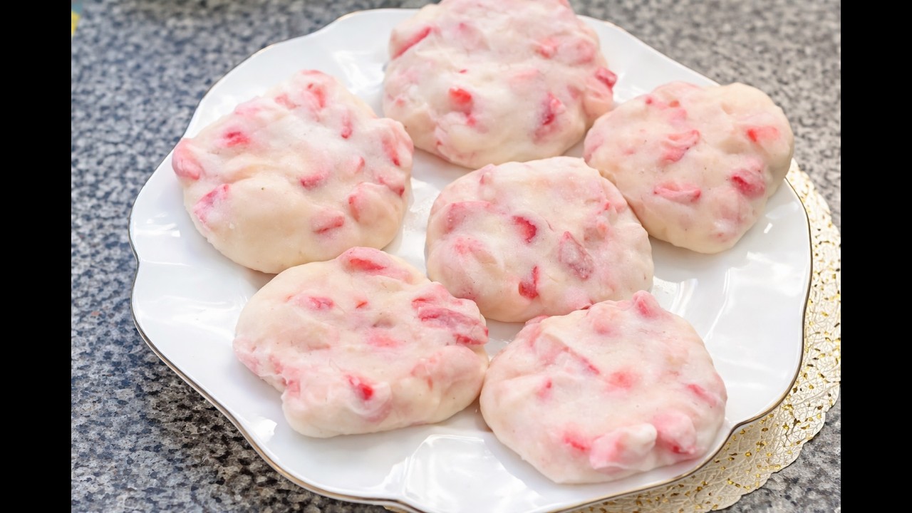 Only 3 Ingredients! This Strawberry Yogurt Bites Recipe Is So Easy  🍓| Taste Trails