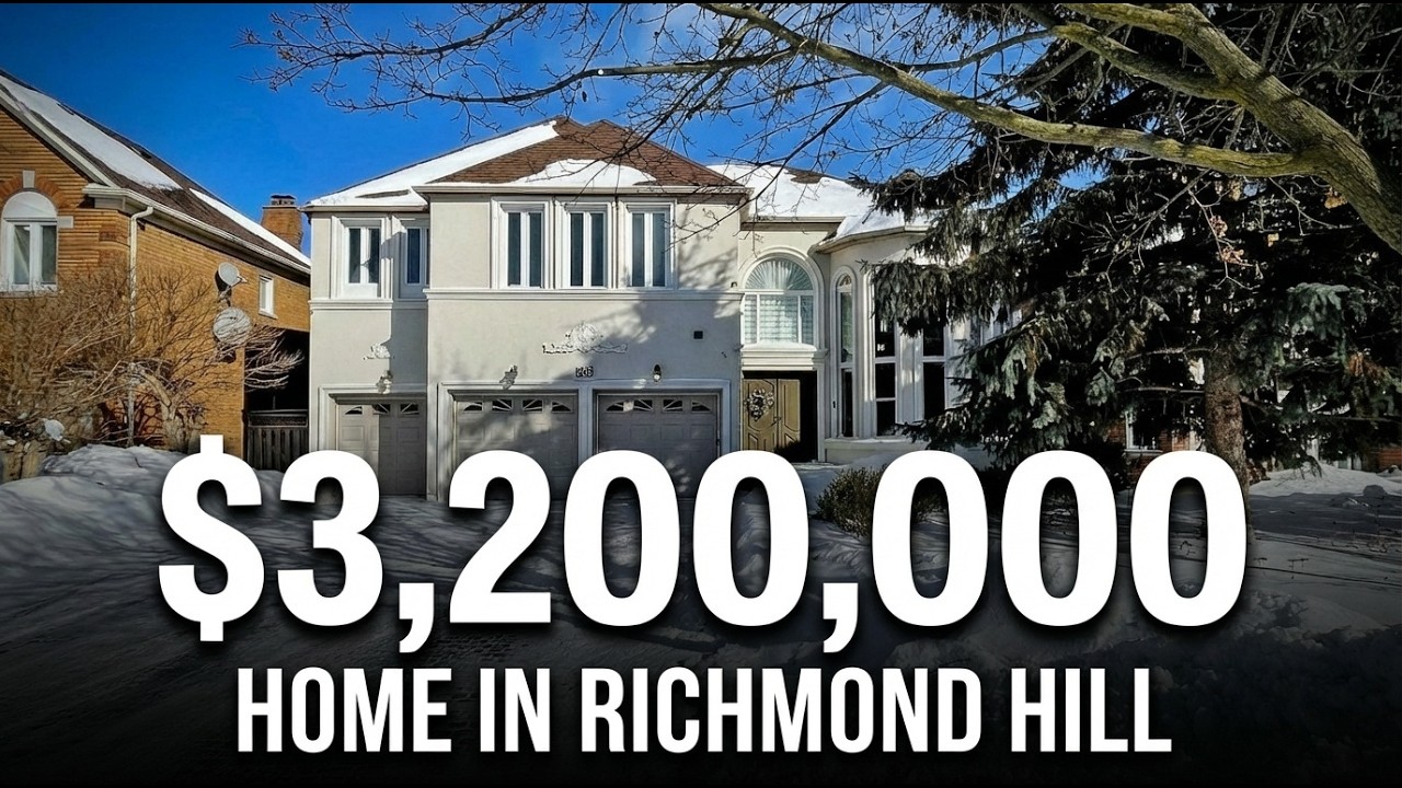 Tour This $3.2M Luxury Estate in Bayview Hill Richmond Hill