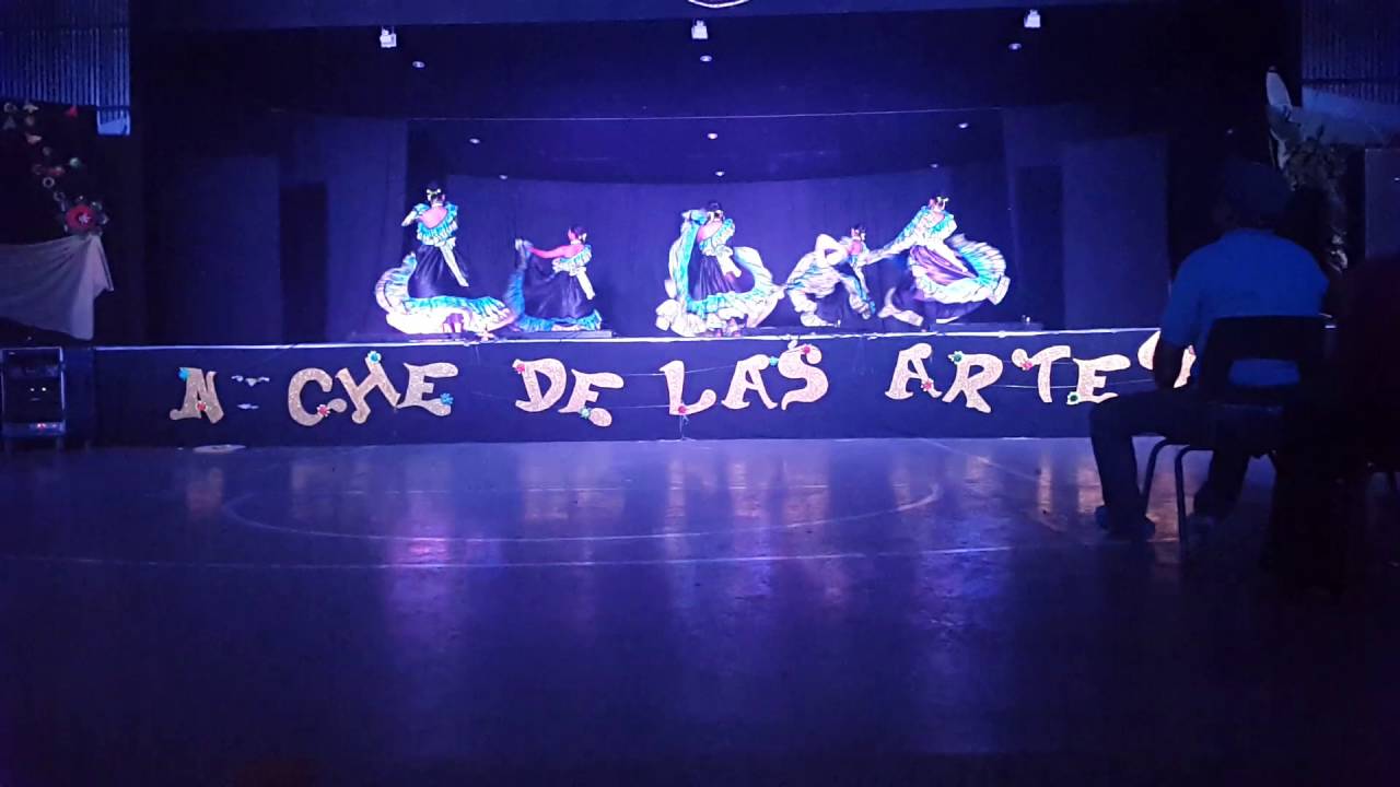 Muchacha y Luna - Malpais
