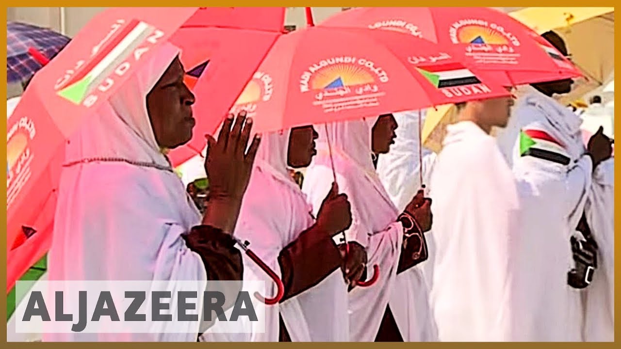 Hajj 2016: Pilgrims gather at Mount Arafat for key rite