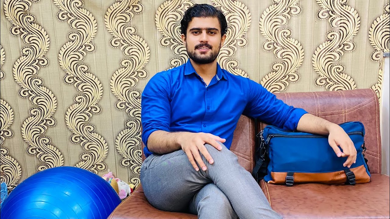 What’s a physiotherapist keeps in his bag? | physiotherapy |dr.shabraiz.dpt
