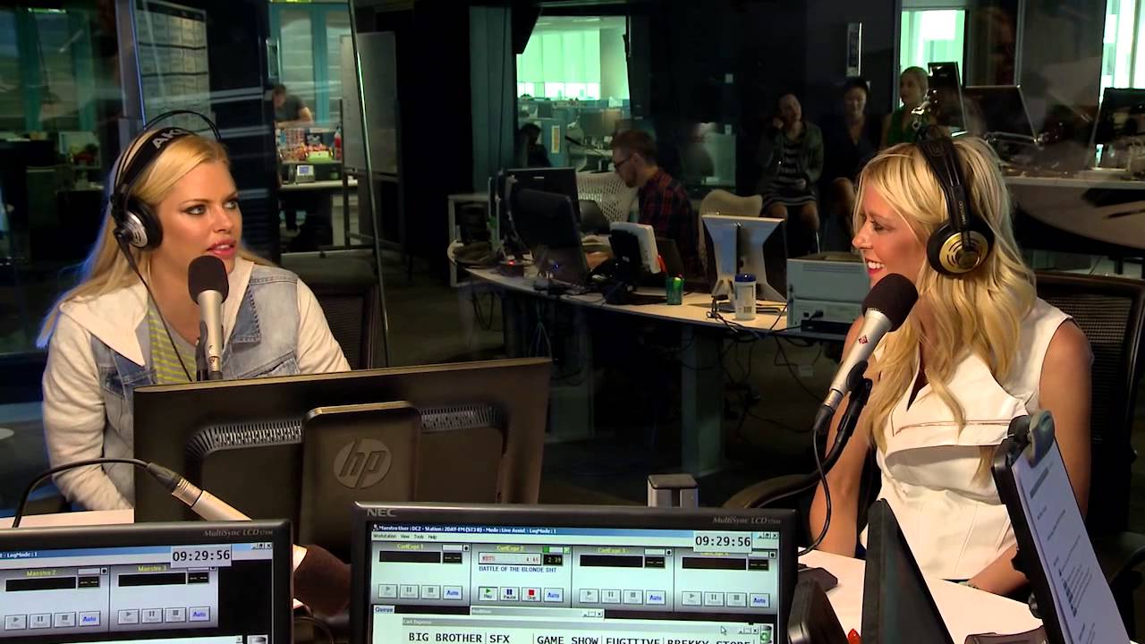 Battle of the Blondes: Tara Reid vs. Sophie Monk - WHO WINS?