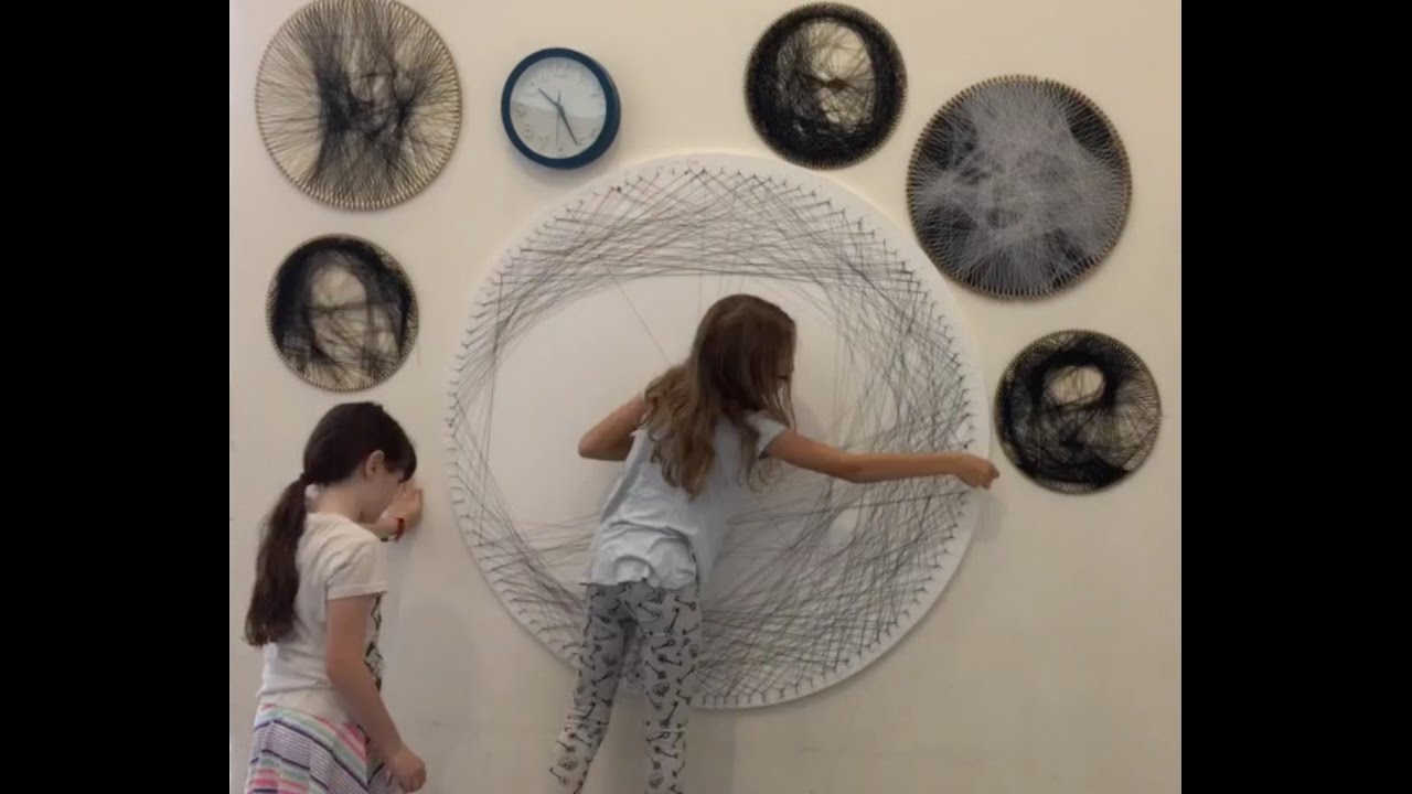Strings art, Einstein