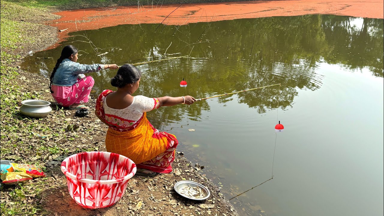 Fishing Video || Two expert fisherwoman fishing happily in the big pond || Amazing hook fishing
