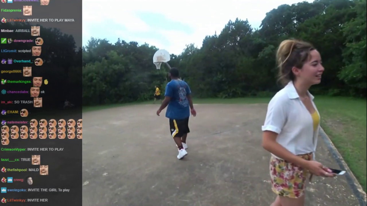 Mizkif, MayaHiga ,Dareon and Erobb Play Basketball | Commentary russel