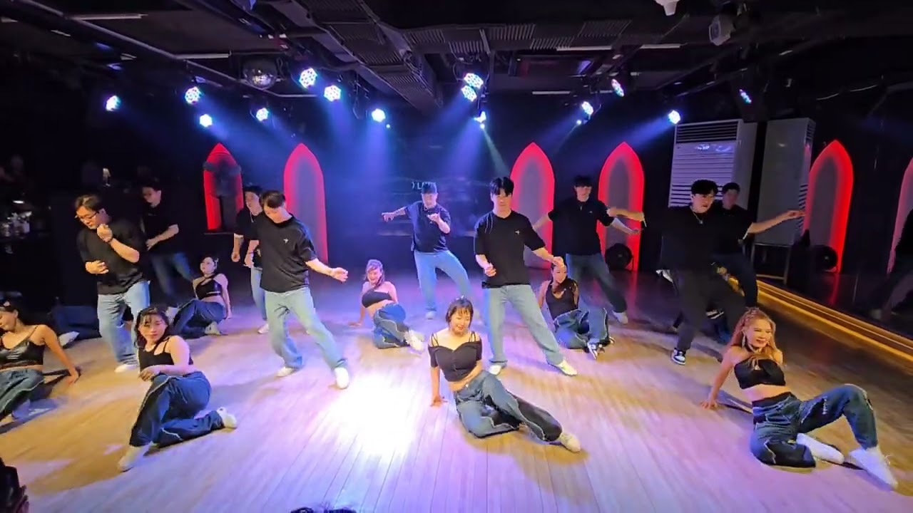 엔수에뇨 1기 Sensual Bachata 한곡반  by대우&드림 강남라틴 공연 2.28. 촬영 퐁