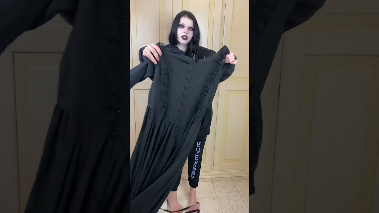 Victorian goth outfit 🥀
