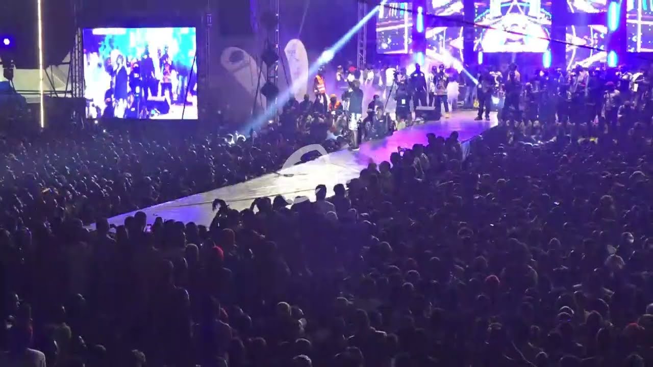 Gravity ekituufu bwekituuka mu kusantyusa abantu yasoba, laba kyakoze abantu mu Lubiri