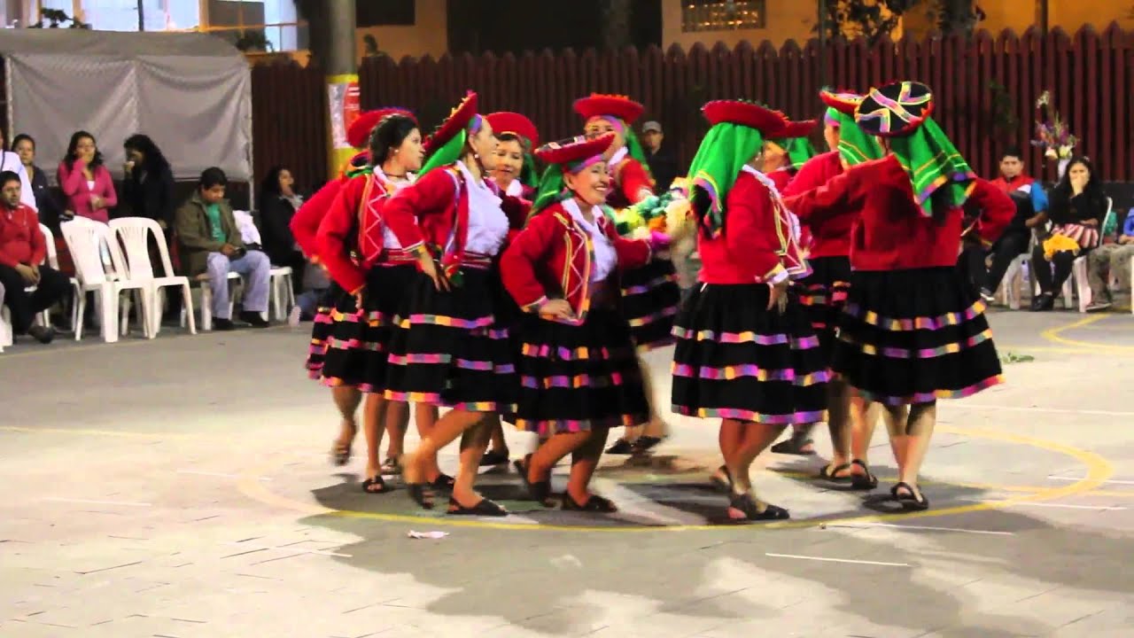 Huayno Valicha. Danza Típica del Cusco. Año 2015 Madres de familia.