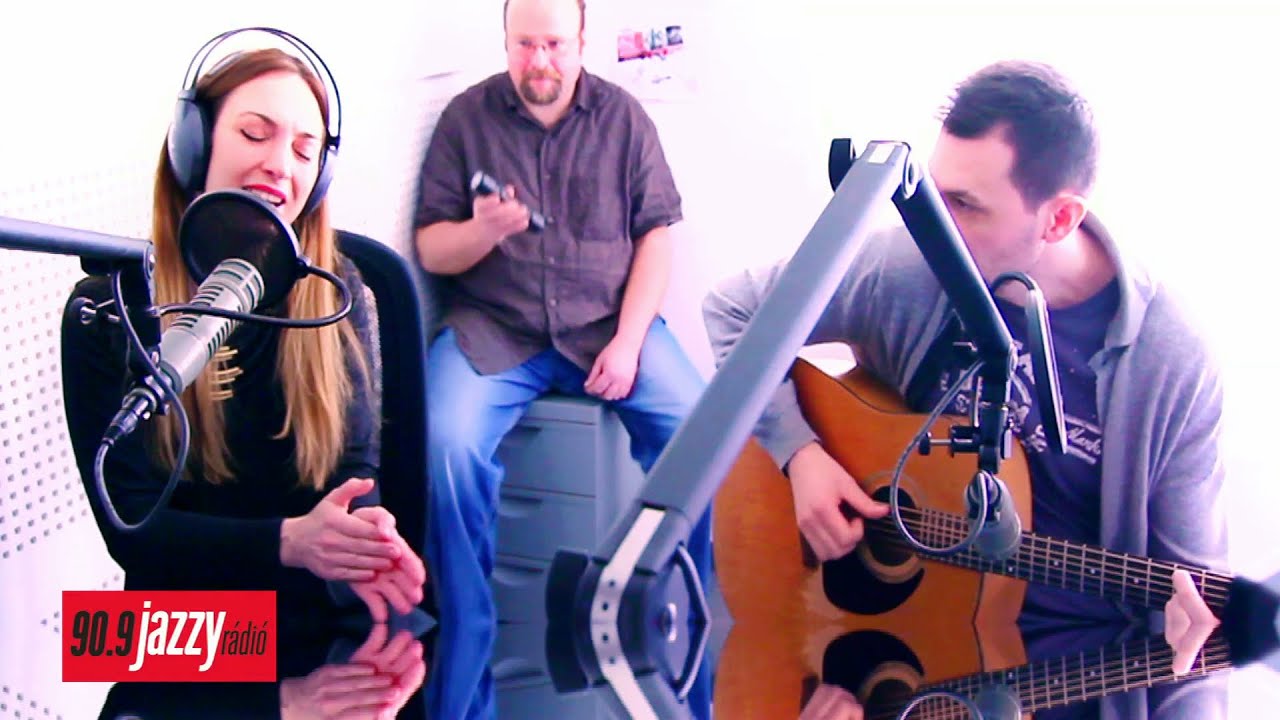 VOGA VIKI - BEAUTY IN THE MOMENT // JAZZY HUNGARICUM  (LIVE)