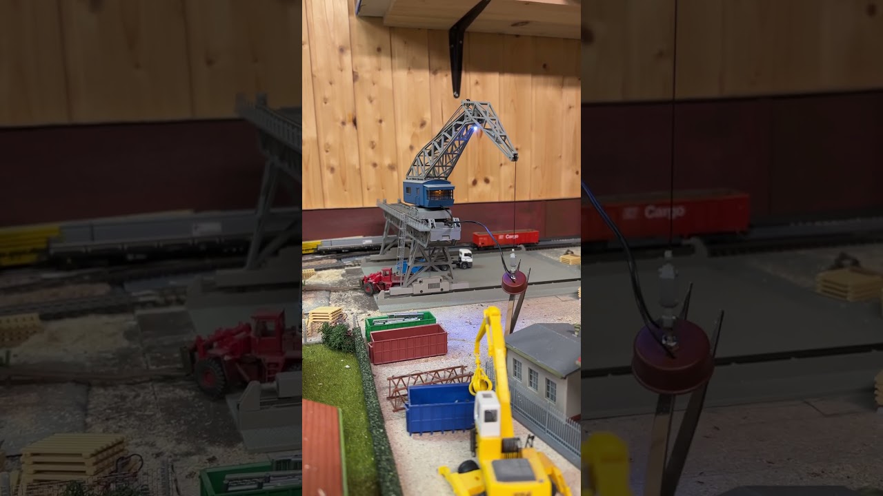 M&auml;rklin 76500 Portalkran Testhub nach Einbau auf der MoBa