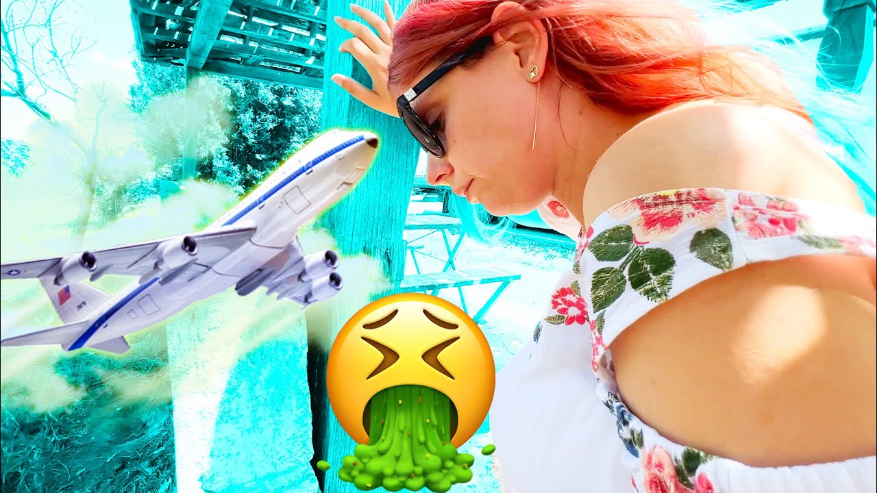 👩🏻‍🦰 MAMA se SIMTE RĂU 🤮 în VACANȚA SURPRIZĂ cu AVIONUL ✈️ În ce Țară am AJUNS ❓