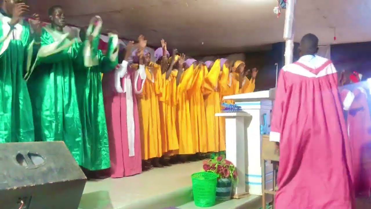 Bia wanɛ kä kuoth...by Nyaduol Tuom (Cover by CTC CHOIR)