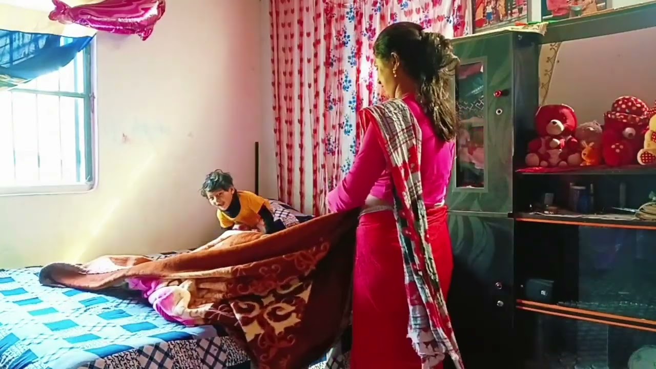 মেয়েকে নিয়ে কাজ কাম করতে খুবই কষ্ট হয়