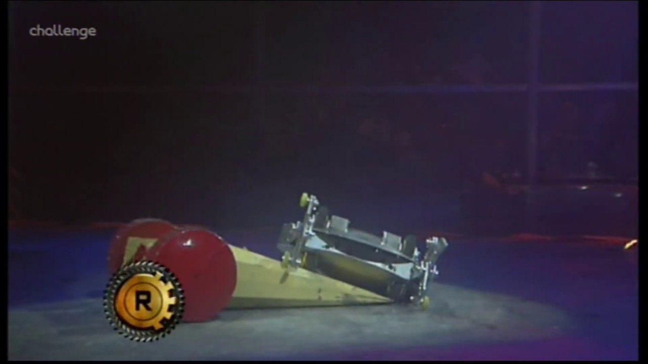 Crowned Classics Crushtacean vs Wheely Big Cheese