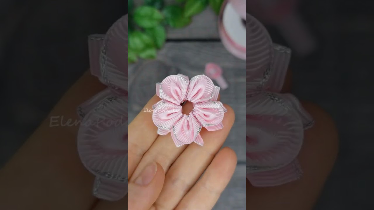 Цветок из лент #Shorts #бант #канзаши #творчество @ElenaPodarki