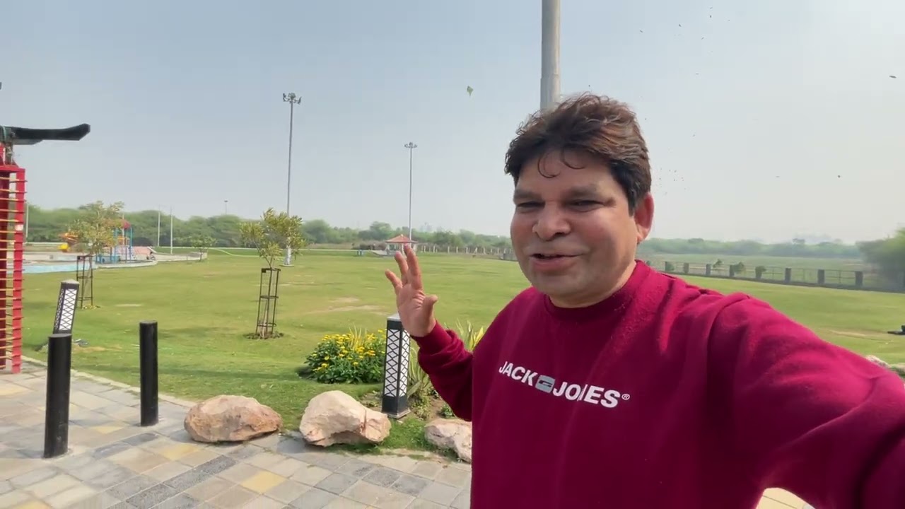 Sector 53 park m ghumne aaya hu madam ke sath 😍 l papu bhai 