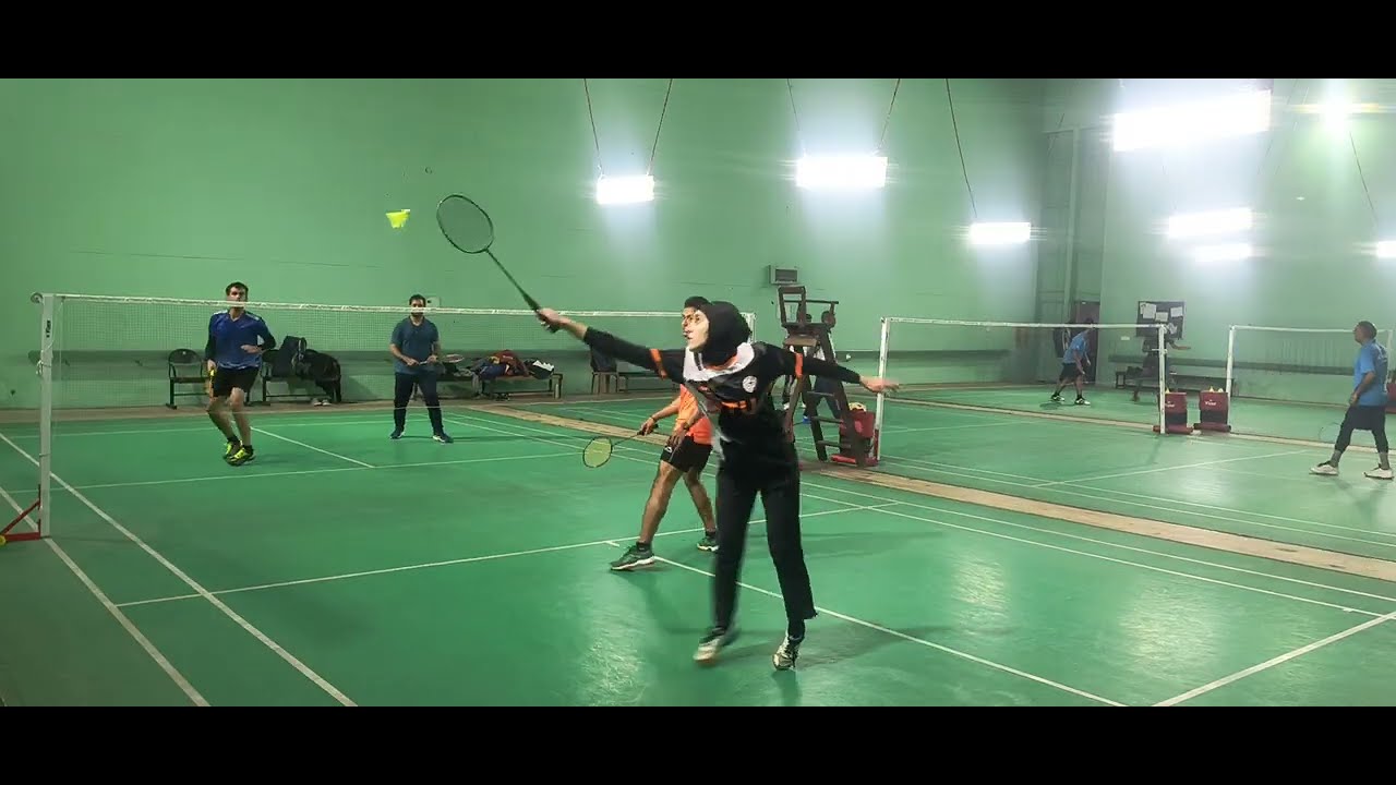 (1163) Professor & Arun vs Emane & Abhishek (Clash) #badminton #doubles #iitroorkee #iitiansvlogs