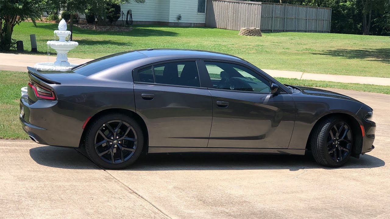 Is The 2020 Dodge Charger SXT The Best High Performance Full-Size Sedan For Under 35K?