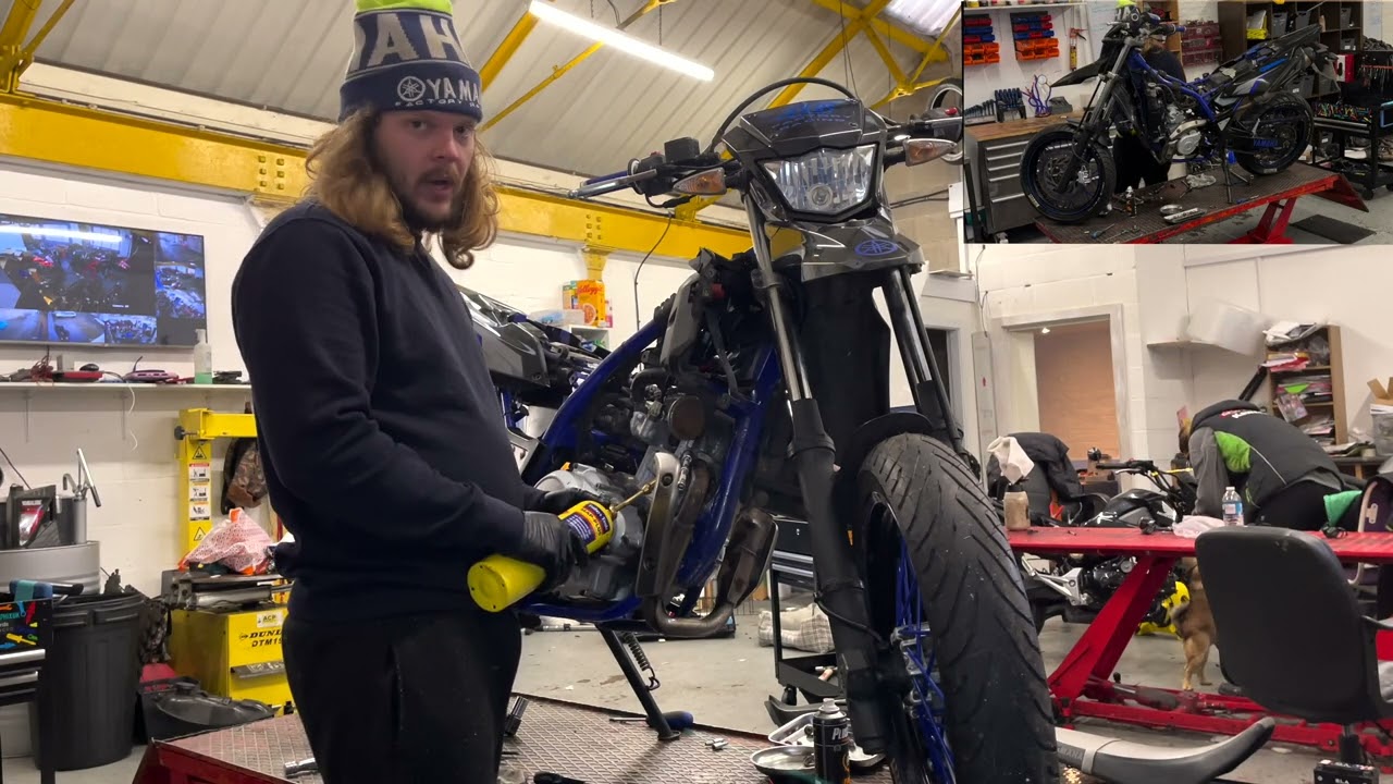 Yamaha WR 125 X Engine removal part 2