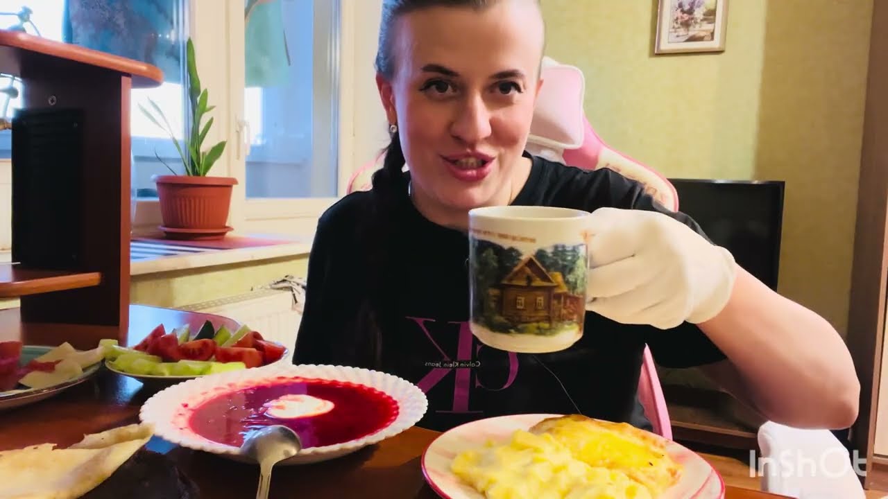 МУКБАНГ БОРЩ С КУРИЦЕЙ/ ПЮРЕ С ИНДЕЙКОЙ И АНАНАСОМ/ БЛИНЧИКИ/ РЫБКА #mukbang #asmr #food 