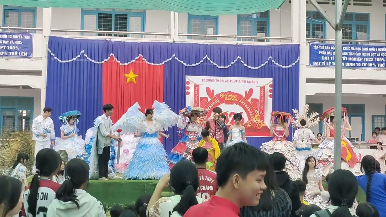 Biểu diễn thời trang SẢN PHẨM TÁI CHẾ 