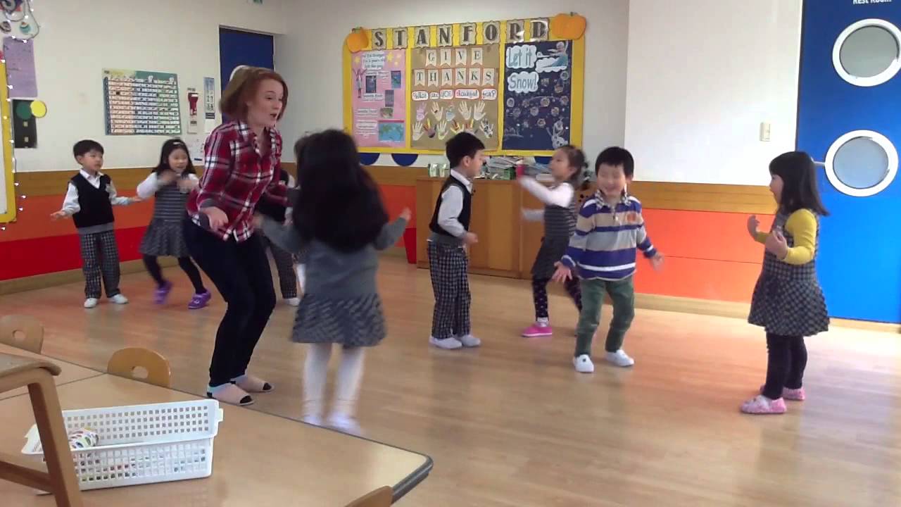 Korean Kindergarteners - Love is an Open Door Dance